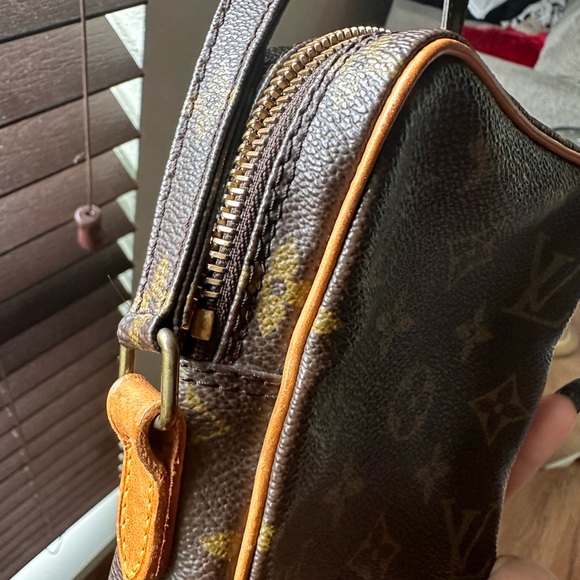 Mini Danube Loui Vuitton Crossbody Bag - Picture 5 of 12
